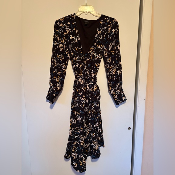 Halogen Dresses & Skirts - Halogen Black and White Floral Long Sleeve Dress